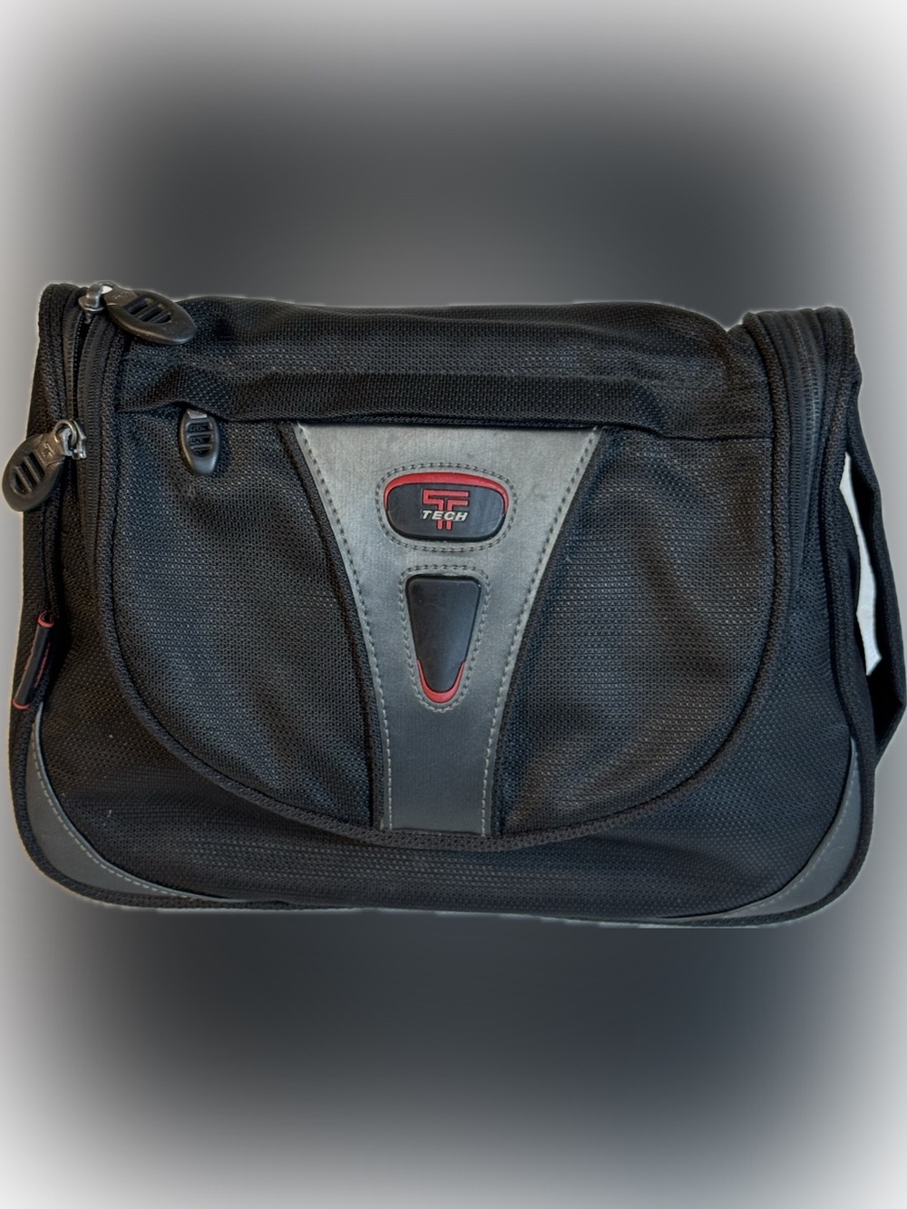 TUMI T-Tech Hanging Travel Toiletry Bag Black Organizer Zip Case